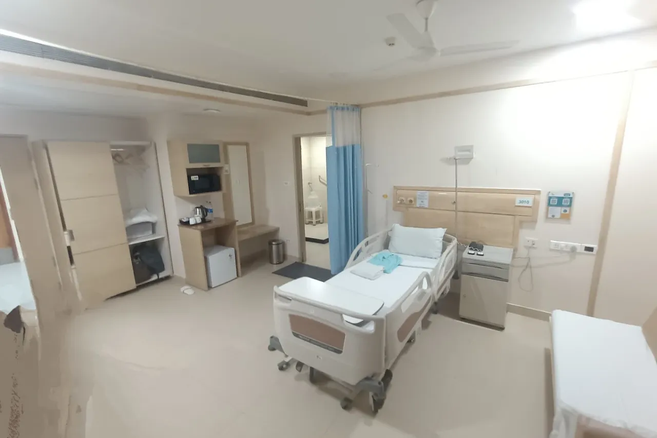 Apollo Hospitals | Best Hospital in Bannerghatta 2