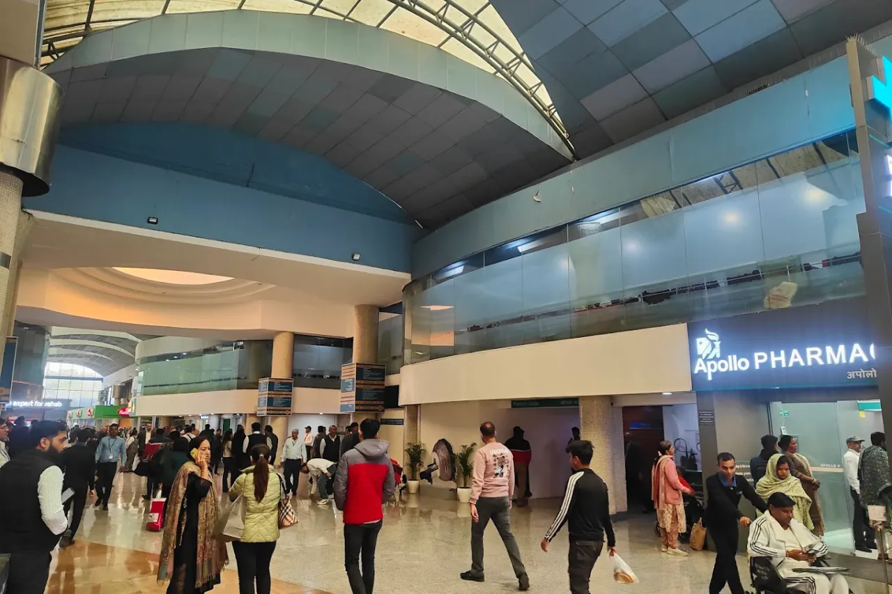 Indraprastha Apollo Hospital 3