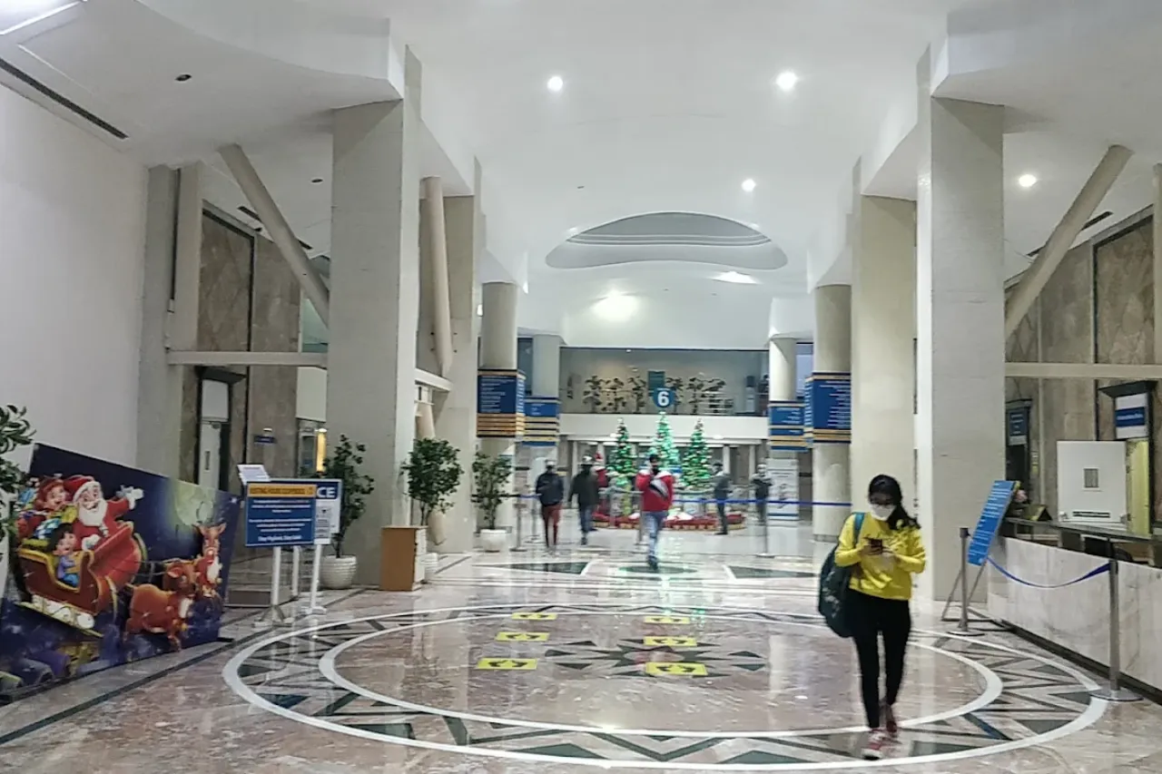Indraprastha Apollo Hospital 1