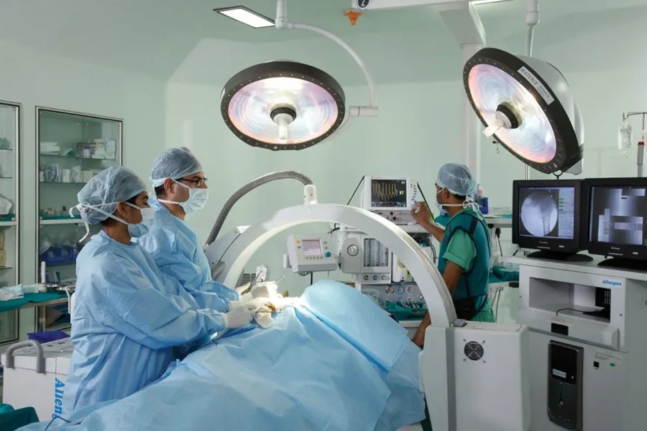 BLK-Max Super Speciality Hospital  6